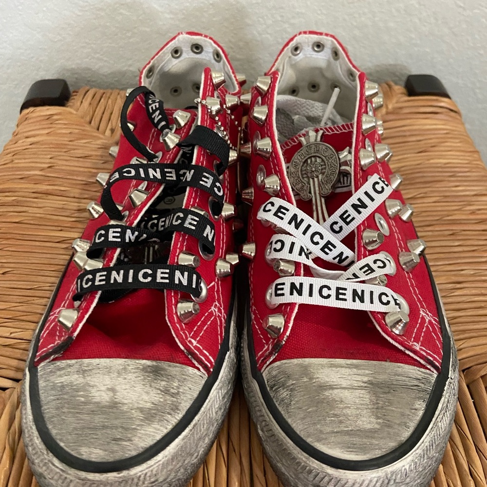 Converse